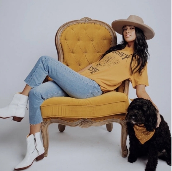 Levi's WEDGIE Premium High Rise Jeans - Picture 2 of 4